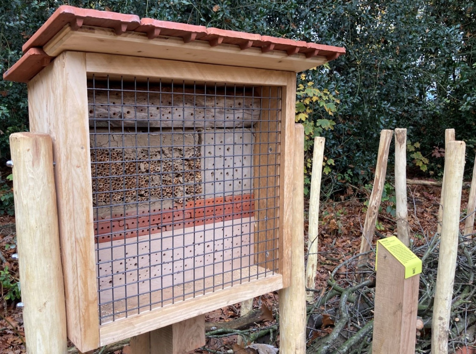 Insektennisthilfe
